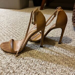 Stuart Weitzman Nudist Goosebumps Tan / Camel Strappy Heels size 6.5